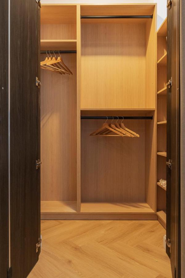 Geneve - Old Town Apartment บราติสลาวา ภายนอก รูปภาพ
