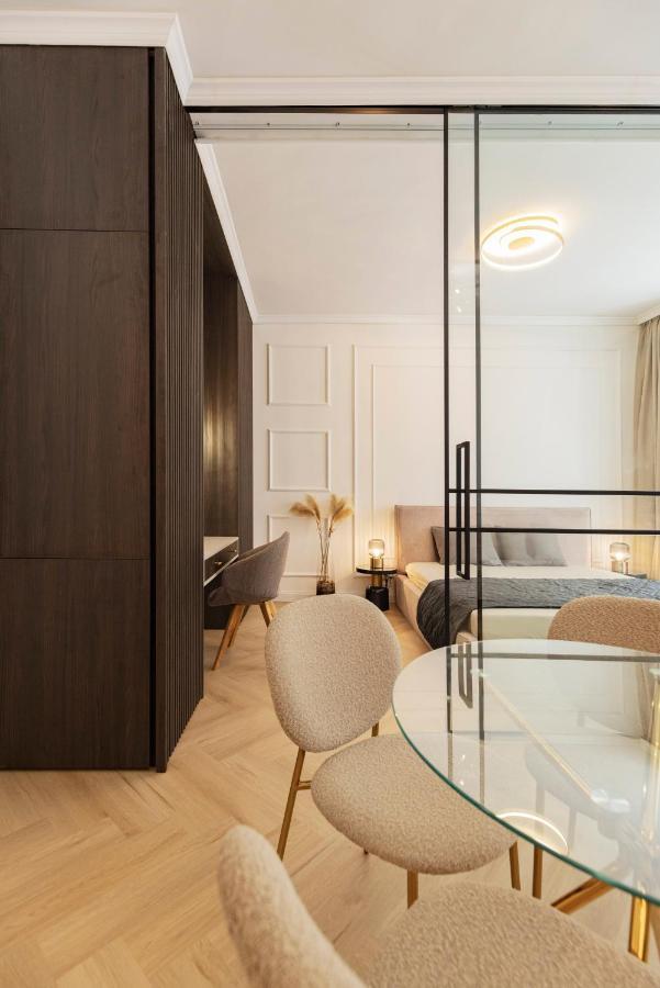 Geneve - Old Town Apartment บราติสลาวา ภายนอก รูปภาพ